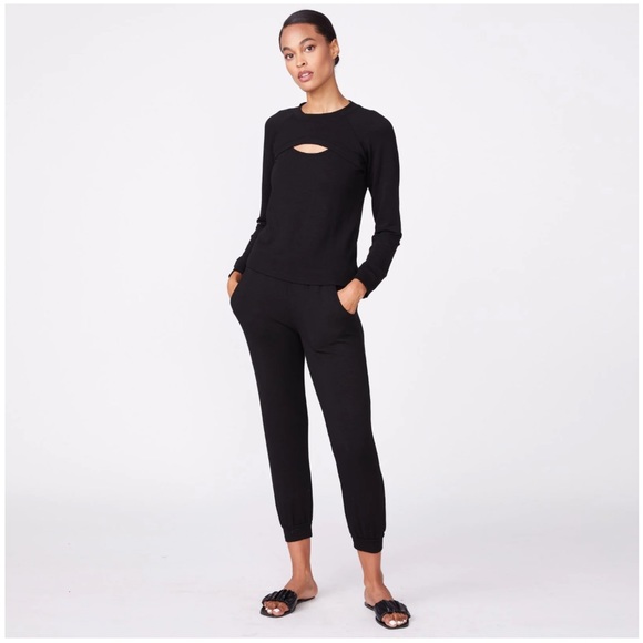 MONROW super soft sweater knit cuffed black jogger pants NWT - Picture 1 of 6